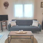 וילה Agrielia Pondi