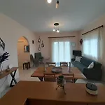 Villa Agrielia Pondi